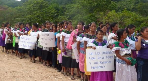 Protesta de mujeres de Bachajón